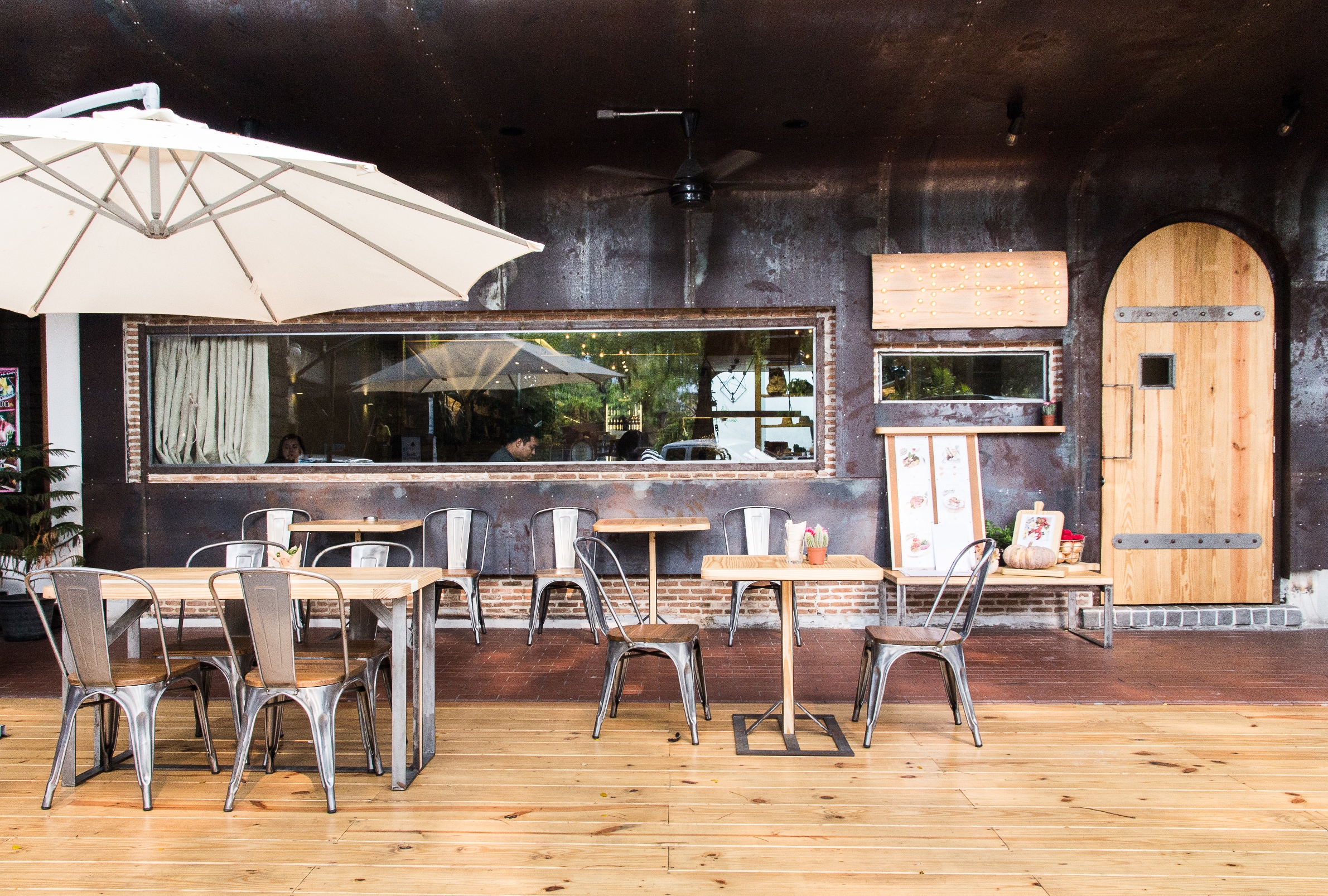 2 in 1 ตามไปเช็กอิน 10 ร้านค้าควบร้านอาหารในกรุงเทพฯ