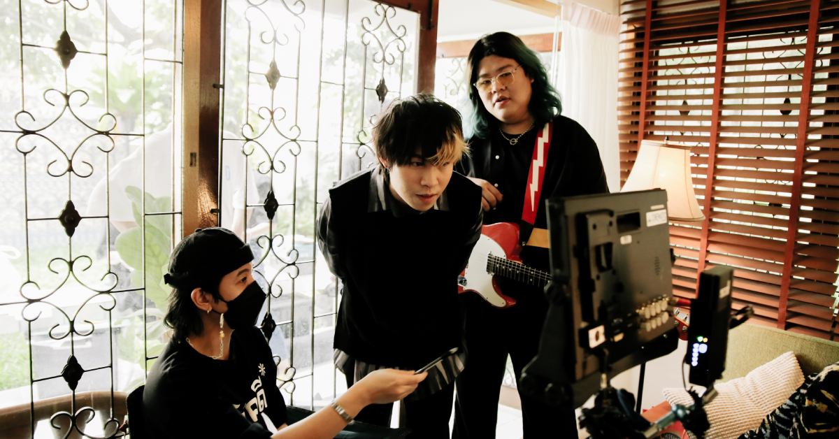 ต้องหวีดคนร้องหรือคนกำกับก่อนดี? Mirrr ปล่อยเพลง ‘เจ้าของที่’ ดึง เติร์ด Tilly Birds กำกับเอ็มวี