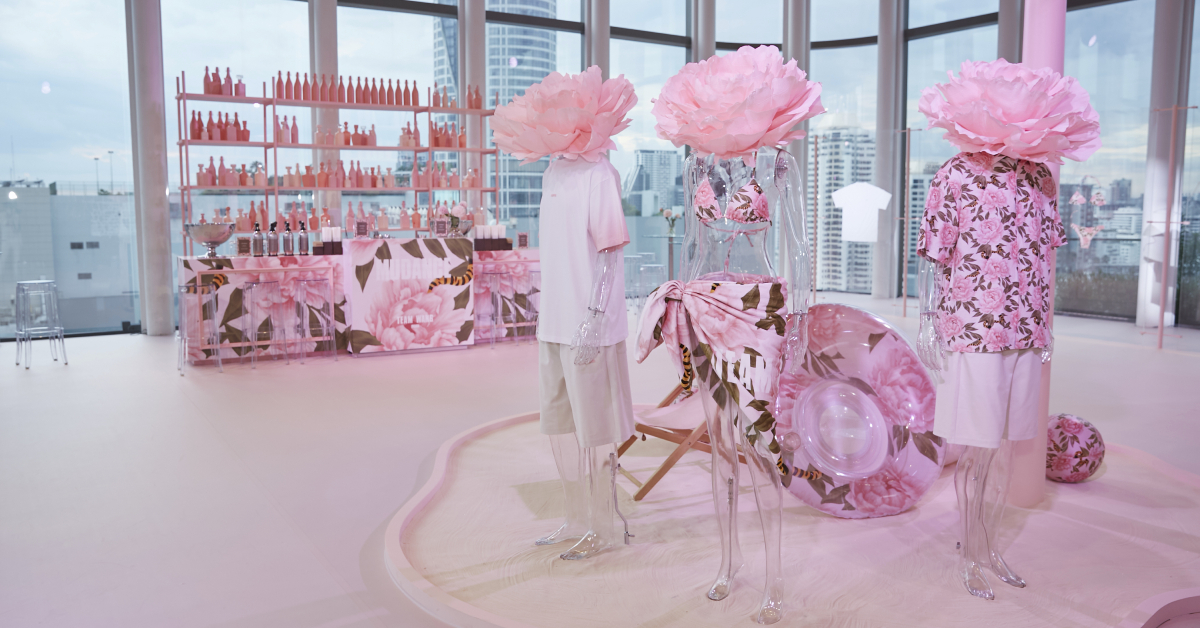 ครั้งแรกที่จัดงานนอกประเทศจีน! TEAM WANG Design เปิดตัวคอลเลกชัน MUDANCE ในกรุงเทพฯ เนรมิต Gaysorn Urban Resort เป็นสวนพีโอนีสีชมพูพาสเทล