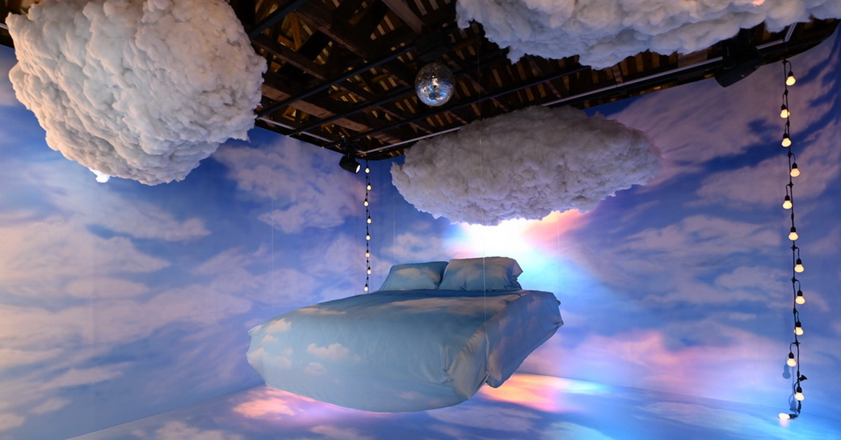 เปิดให้เข้าชมเสาร์นี้วันแรก! Into Sretsis Universe นิทรรศการที่รวมเอาช่วงเวลา 20 ปี ของจักรวาล Sretsis มาไว้ในที่เดียว