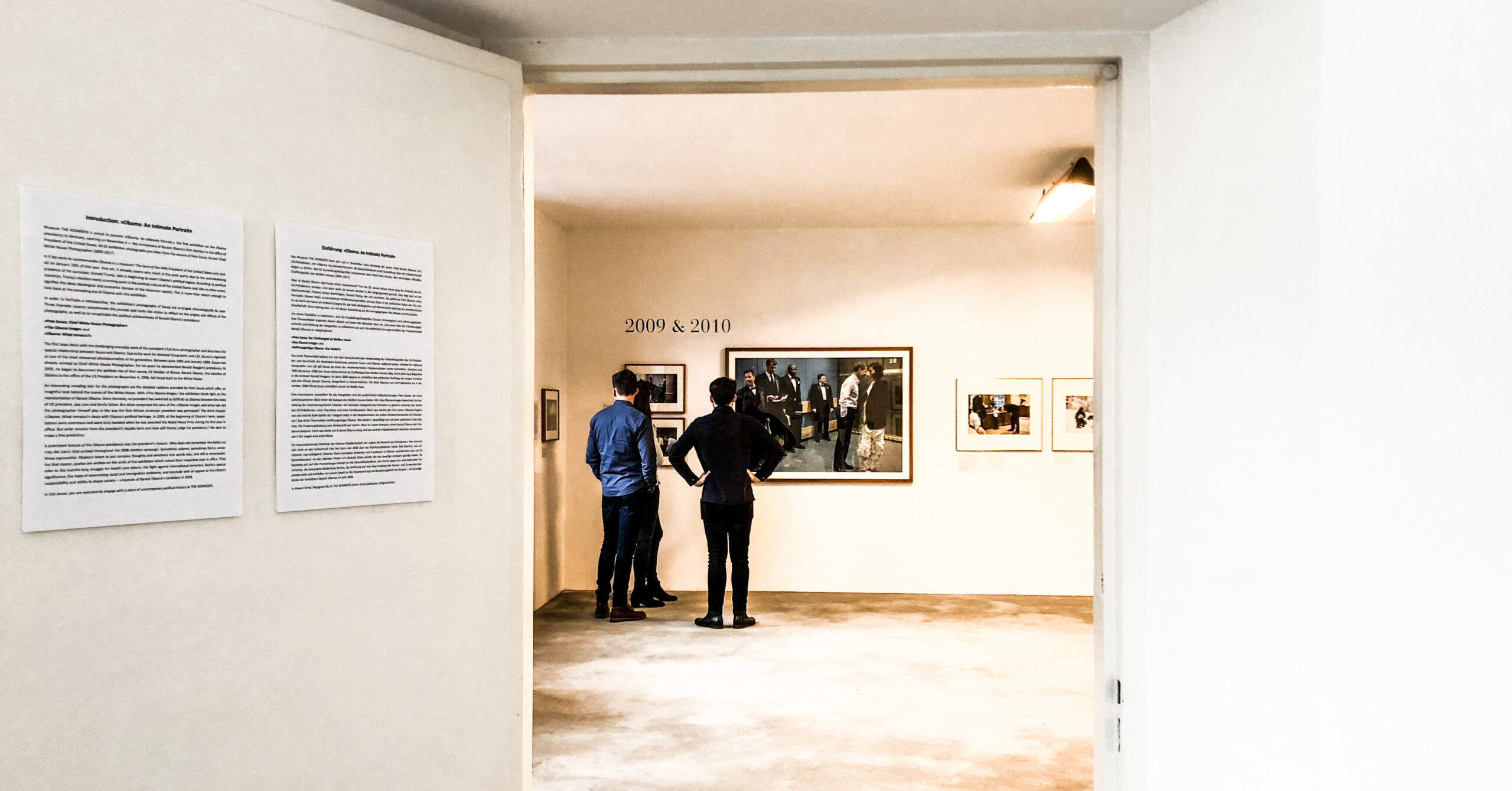 พาชมนิทรรศการภาพถ่าย Obama: An Intimate Portrait ของอดีตช่างภาพทำเนียบขาวในยุคสมัยโอบามา