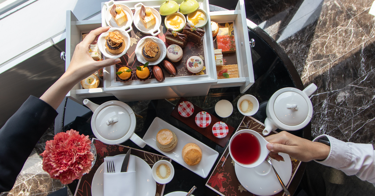 ออกไปชมความงามของฤดูใบไม้เปลี่ยนสีผ่านรสชาติของ Afternoon Tea ชุดใหม่จาก Up & Above Bar