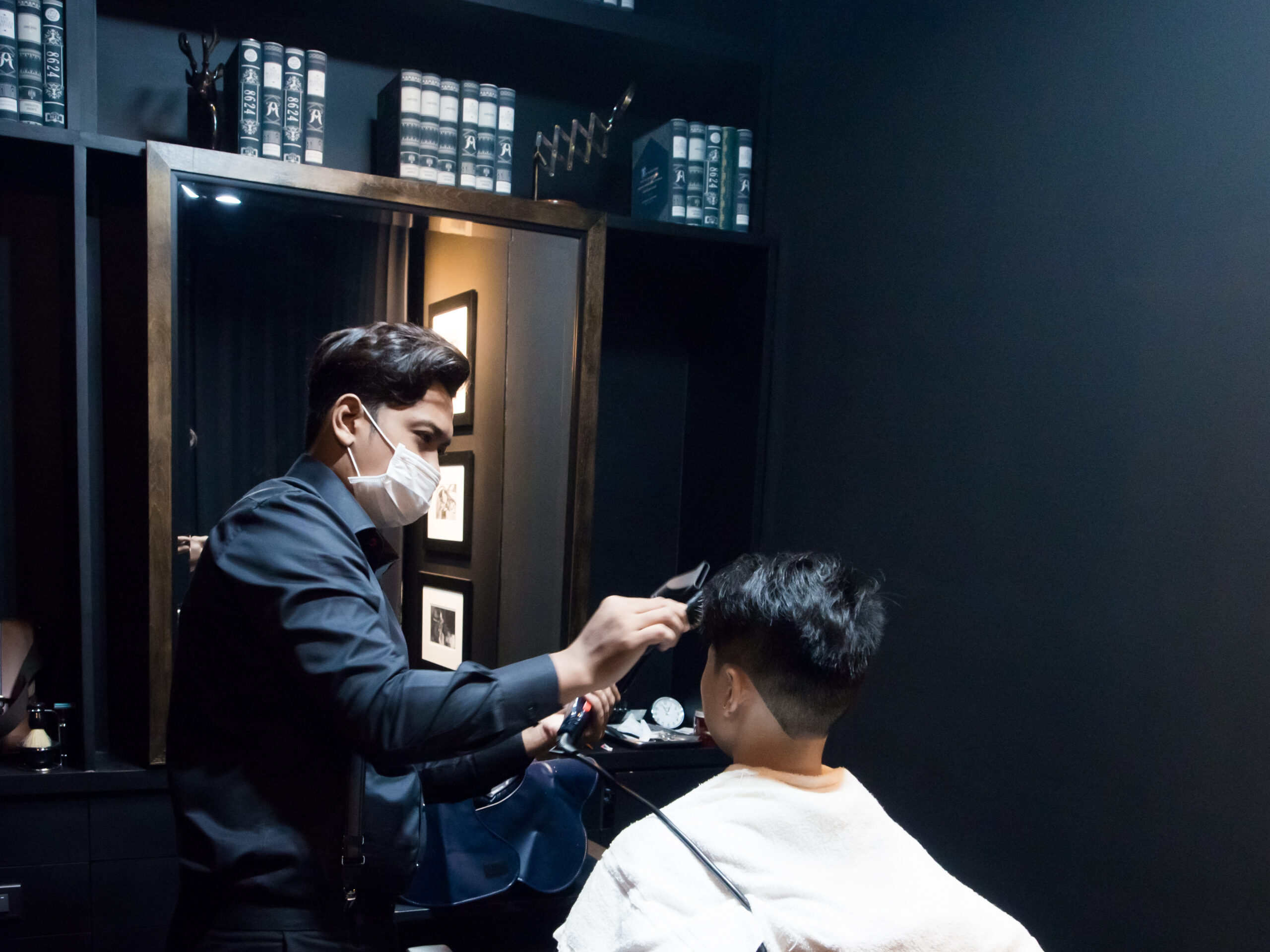 8 บาร์เบอร์-ร้านตัดผมชายสุดคูลเสริมลุคเนี้ยบๆ สไตล์วินเทจ