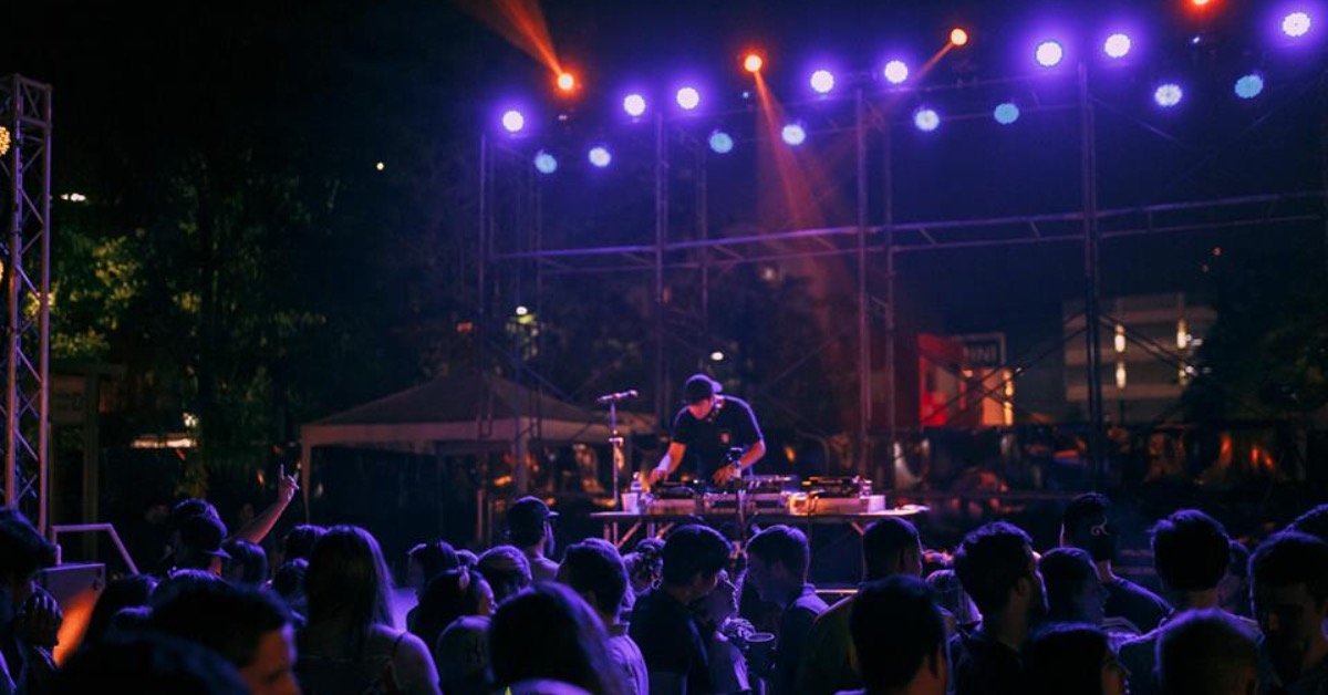 ชวนไปโดดสุดตัวกลางสยามกับ 22 ศิลปินทั้งไทยและอินเตอร์ ในงาน Bangkok Block party