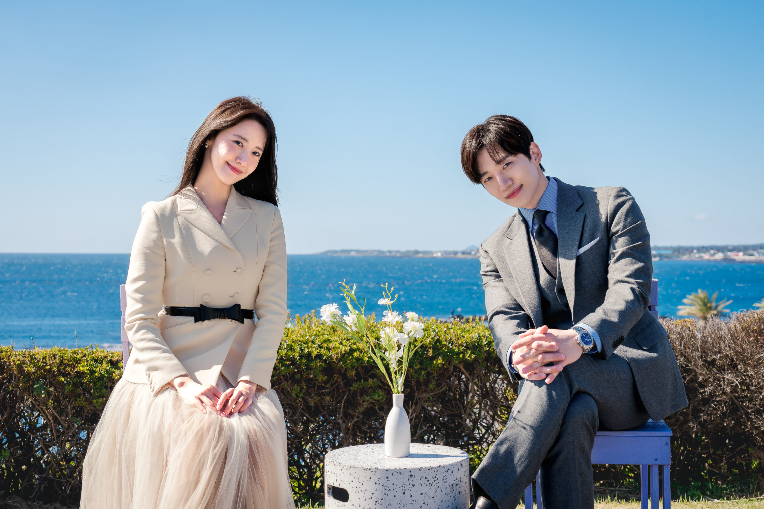 ใกล้ฉายแล้ว! ‘King the Land’ ซีรีส์คู่กันครั้งแรกของ ‘จุนโฮ’ และ ‘ยุนอา’ เตรียมจิกหมอนพร้อมขำน้ำตาไหลได้บน Netflix 17 มิถุนายนนี้