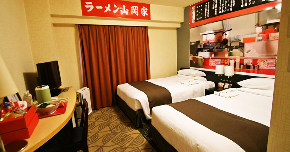 โรงแรมญี่ปุ่นเปิดห้องพักพิเศษคอนเซปต์จี๊ด ‘ค้างคืนในร้านราเม็ง’ ถึงสิ้น ก.ย. นี้
