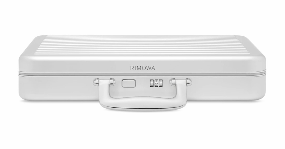 RIMOWA เปิดตัวกระเป๋าโป๊กเกอร์ ลิมิเต็ดสุด ๆ สนนราคาราว 200,000 บาท