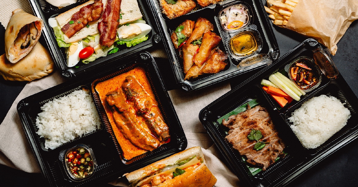 กินหรูได้ แถมสบายกระเป๋า: สั่งอาหารกล่องโรงแรมห้าดาว Royal Orchid Sheraton ได้ไม่ถึง 200 บาท!