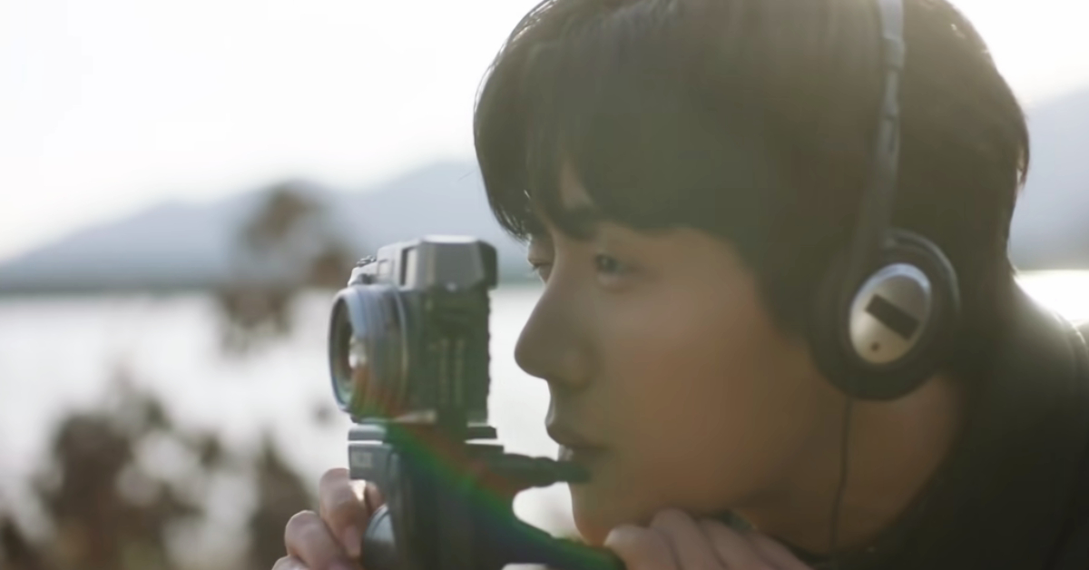 อยู่ ๆ ก็มีเรื่องราวให้นอนไม่หลับ ไปกับ Epitone Project x Younha และ ‘Sleepless’ เพลงของคนมูฟออนไม่เป็น