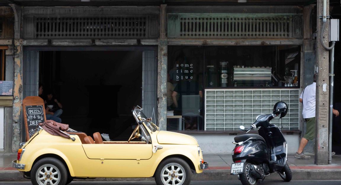 Some Time Blue สาขาใหม่ใต้โรงแรมเทพบรรทม กับกาแฟสายจริงจังระดับแชมป์ทำเอง