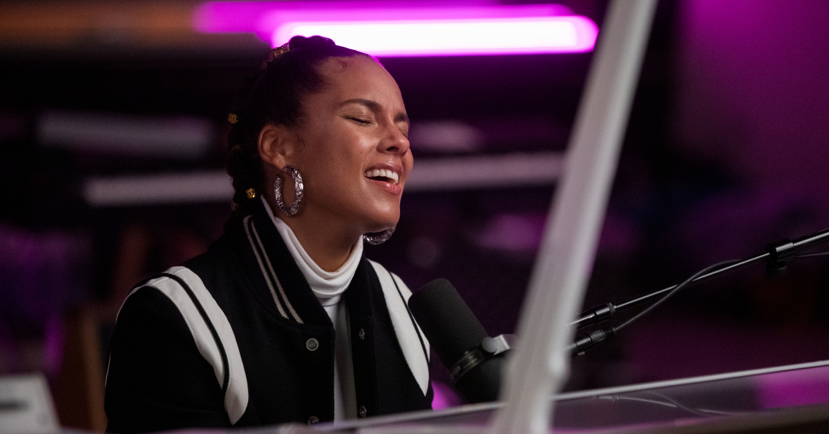 หว่านเมล็ดพันธุ์ดี ดอกผลก็จะงอกงาม: Song Exploder พาไปถามศิลปินเบอร์ใหญ่ถึงวิธี ‘ปลูกดนตรี’ ในใจคนฟัง