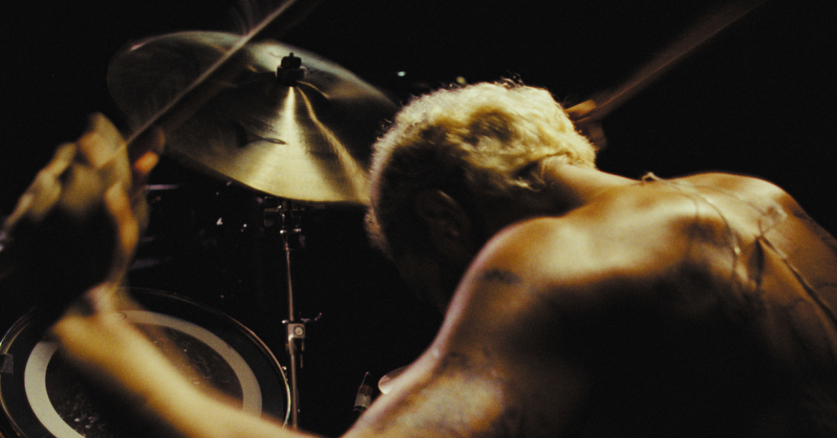 เมื่อเสียงดนตรีเหือดหายไปพร้อมความหมายของชีวิต: Sound of Metal พาไปสำรวจจิตใจมือกลองผู้สูญเสียการได้ยิน