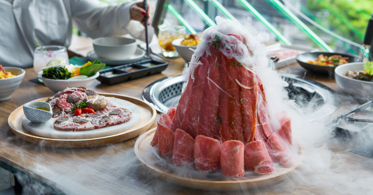 ชวนไปเปิดตี้หมูกระทะกันที่ Space Q ร้านปิ้งย่างแห่งโลกอนาคต ที่จะปิ้ง จะย่าง จะต้ม หรือจะชนแก้วก็ได้ตามใจ!