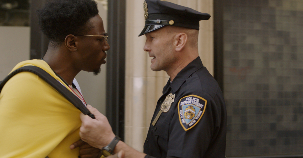 สำรวจความจริงที่เป็นยิ่งกว่าหนัง กับ Two Distant Strangers ผลงานจี๊ดหัวใจเจ้าของรางวัลออสการ์ปีล่าสุด