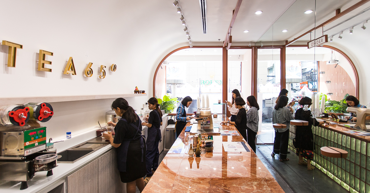 TEA 65 ร้านชาสุดสดใสใหม่กิ๊งกลางสยาม ที่จริงจังในเรื่องชาแบบแก้วต่อแก้ว