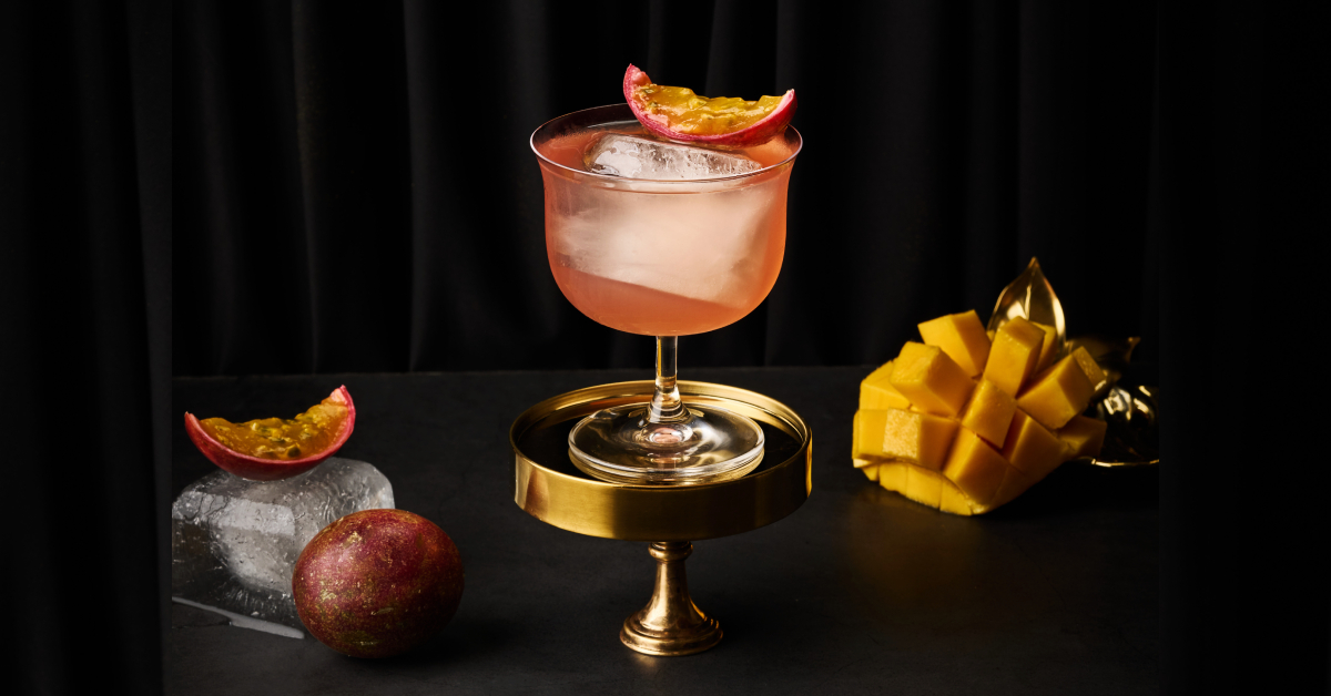 ชวนจิบงานศิลปะในแก้วที่บาร์วิสกี้สุดละเมียดแห่งใหม่ The Black Cat อีกหนึ่งไฮไลต์ของ Sindhorn Midtown