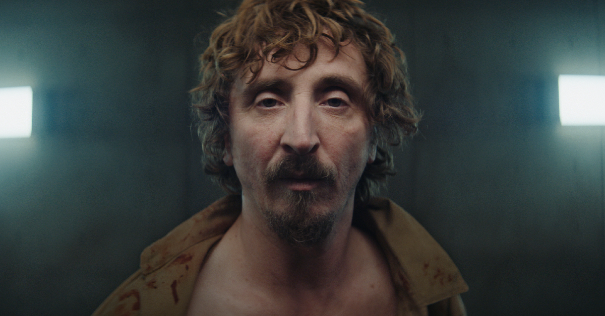 นั่งมองความพังของระบบและการลุกขึ้นสู้ที่ไม่รู้จะได้ผลมั้ย กับ The Platform หนังที่ทำมาตบหน้าเราทุกคน