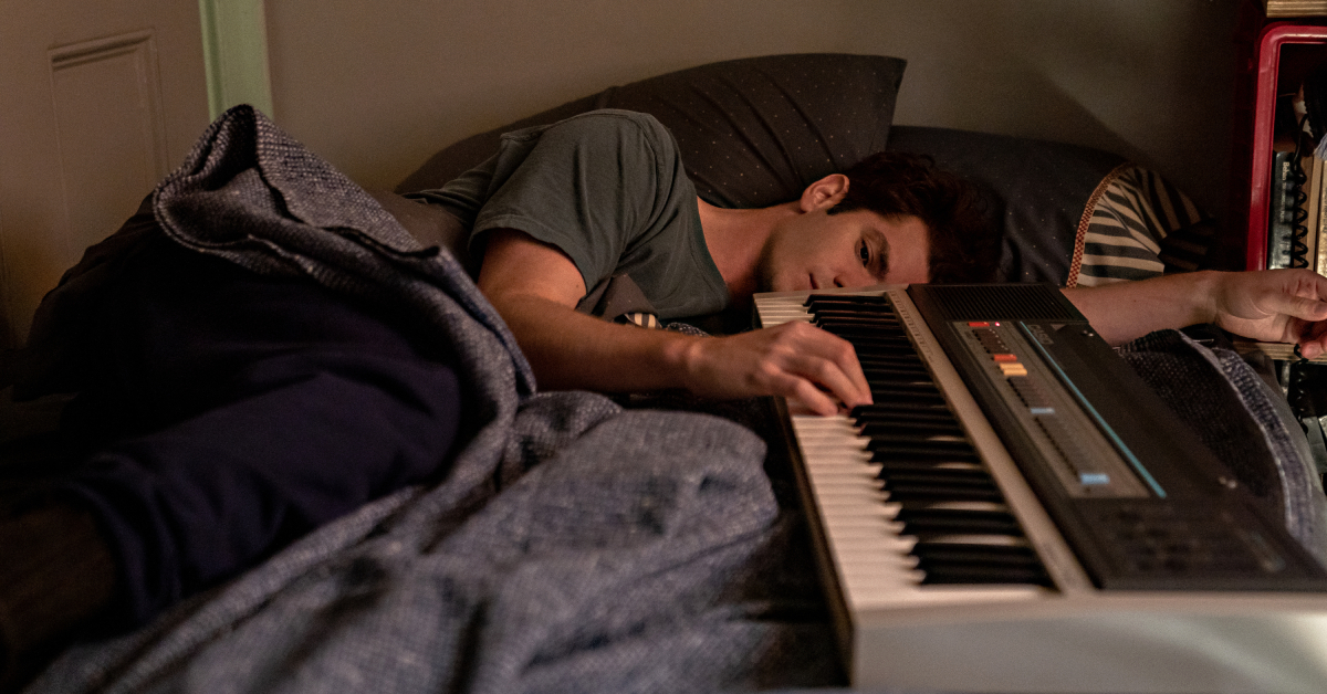 เพราะชีวิตคนเราล้วนเป็นระเบิดเวลา: ชวนดู Tick, Tick… Boom! หนังที่พาไปสำรวจชีวิตที่ไม่ประสบความสำเร็จและเวลาที่ยังเหลืออยู่บนโลก