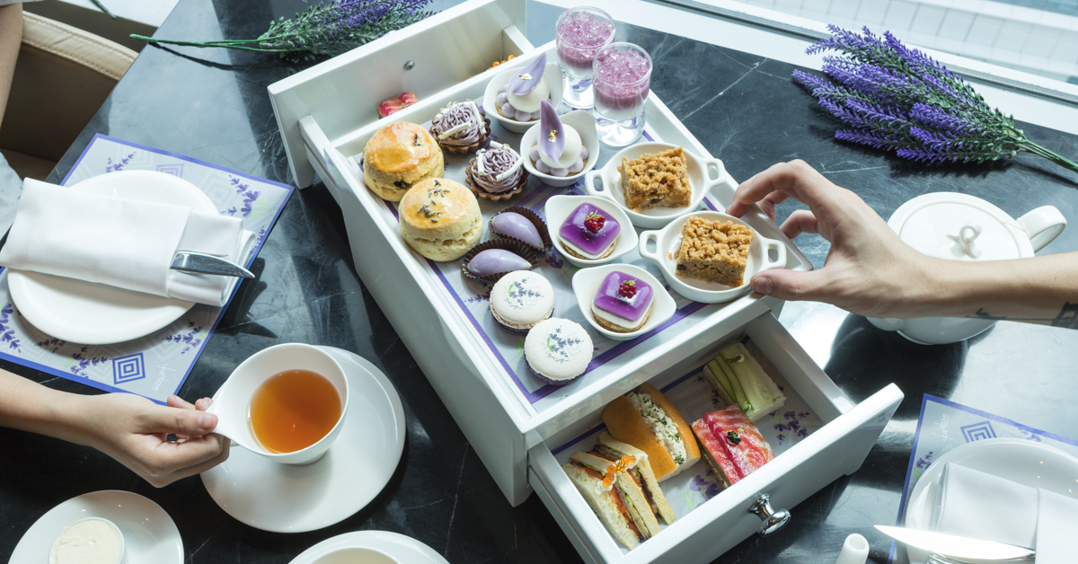 เติมเต็มยามบ่ายด้วย Afternoon Tea ชุดใหม่ธีมลาเวนเดอร์จาก Up & Above Bar