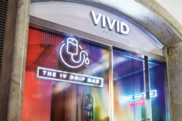 ชาร์จพลังแบบเร่งด่วนกับบาร์วิตามินสีจัดจ้าน VIVID by Verita Health สถานีดริปใจกลางย่านราชดำริ