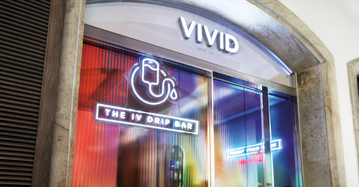 ชาร์จพลังแบบเร่งด่วนกับบาร์วิตามินสีจัดจ้าน VIVID by Verita Health สถานีดริปใจกลางย่านราชดำริ