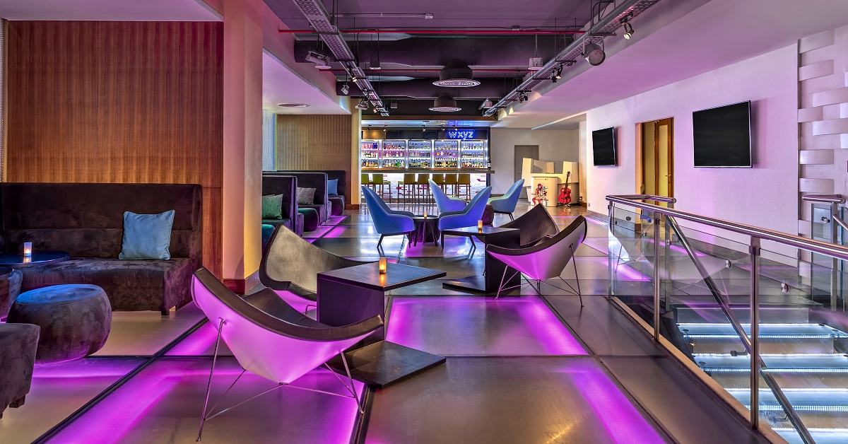 บาร์เปิดจงเถิดเทิง: Aloft Bangkok Sukhumvit 11 กลับมาเปิดให้บริการบาร์ W XYZ แล้วจ้า!