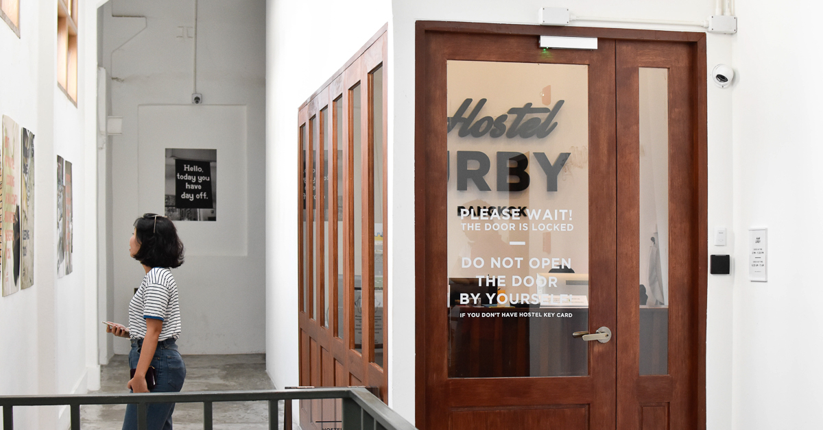 Hostel Urby พิกัด Staycation ในเยาวราช จบครบในที่เดียว ทั้งคาเฟ่ บาร์ และเตียงให้นอน