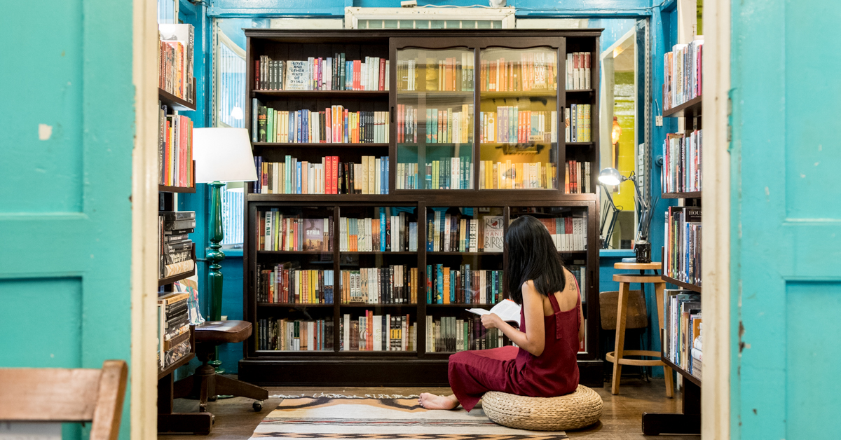 World at The Corner ร้านหนังสือย่านเสาชิงช้าที่จะทำให้ผู้อ่านอยากออกเดินทางดูสักครั้ง