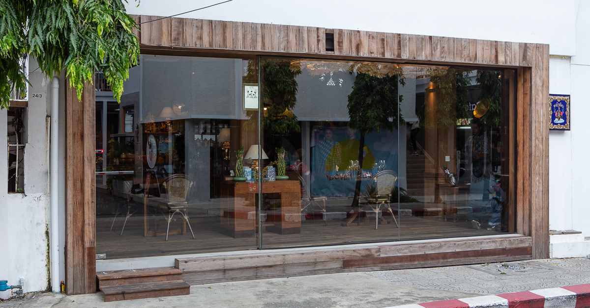 Yingsita เชฟส์เทเบิลกึ่งพิพิธภัณฑ์ ที่เสิร์ฟอาหารไทยรสร้อนแรงในแบบเชฟหญิงสิตา