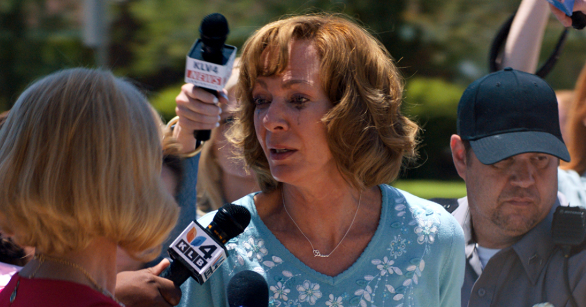 ไม่เป็นข่าว ก็ไม่เป็นคดี: ชวนดู Breaking News in Yuba County หนังตลกร้ายสุดอีรุงตุงนังที่แซะวงการทีวีได้เจ็บแสบ