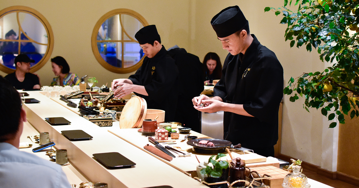 เราจะได้กินอะไรบ้างในคอร์สโอมากาเสะมื้อกลางวันของ Yuzu Omagase ที่สยามสแควร์